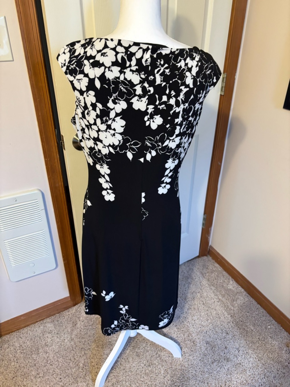 Chaps Black and White Floral Midi Sheath Dress